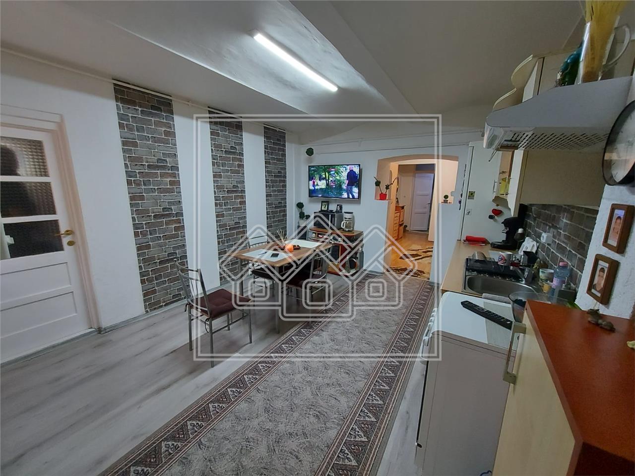Apartament 2 camere de vanzare in Sibiu-52 mp+gradina, B-dul Victoriei
