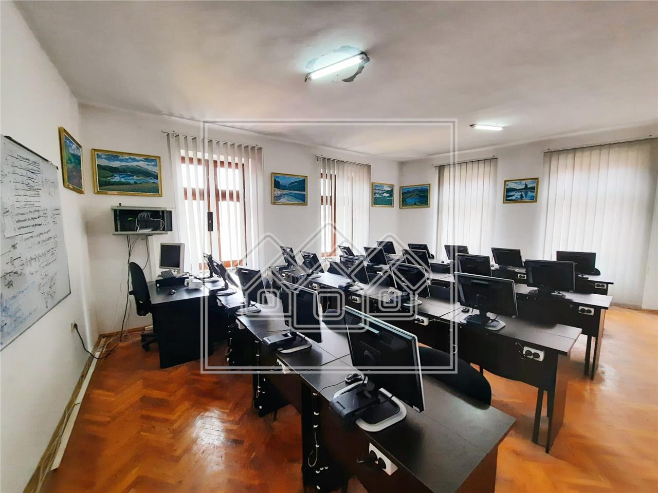 Spatiu de birouri de vanzare in Sibiu - cladire integrala - Central