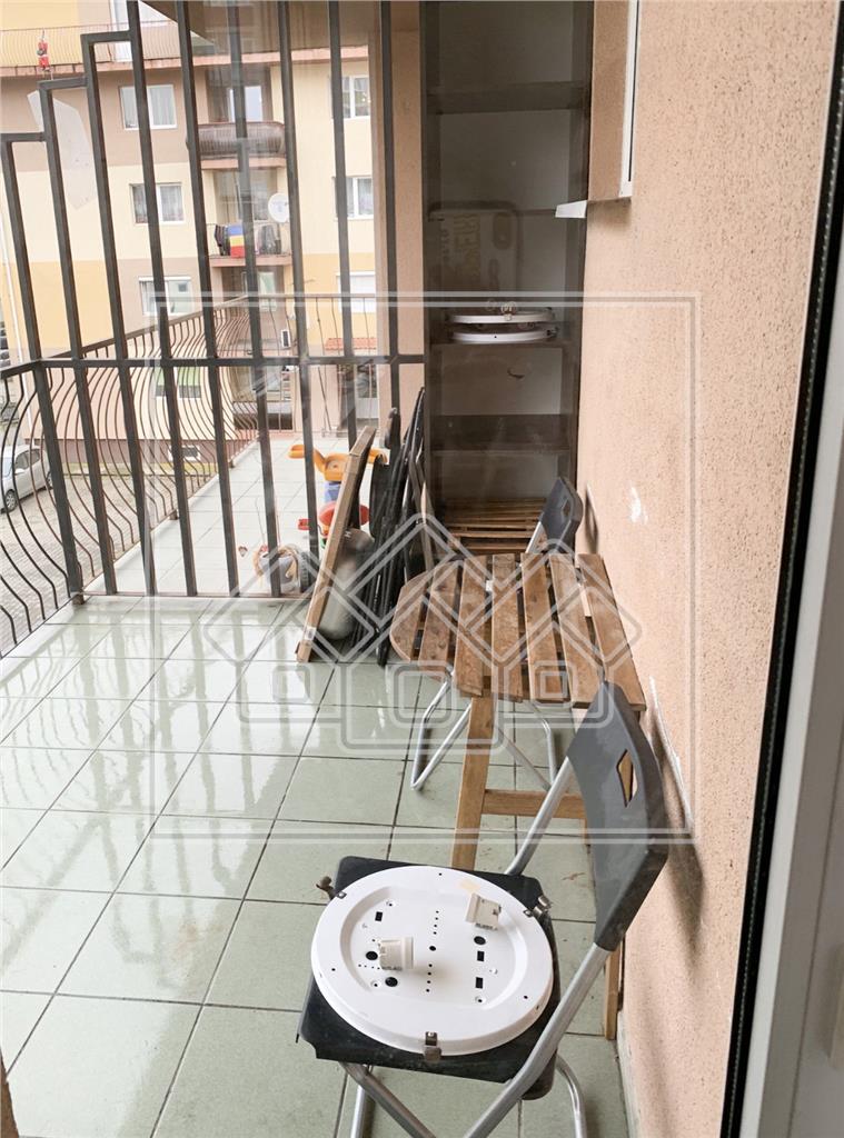 Apartament de inchiriat in Sibiu - 2 camere si balcon - Zona Ciresica