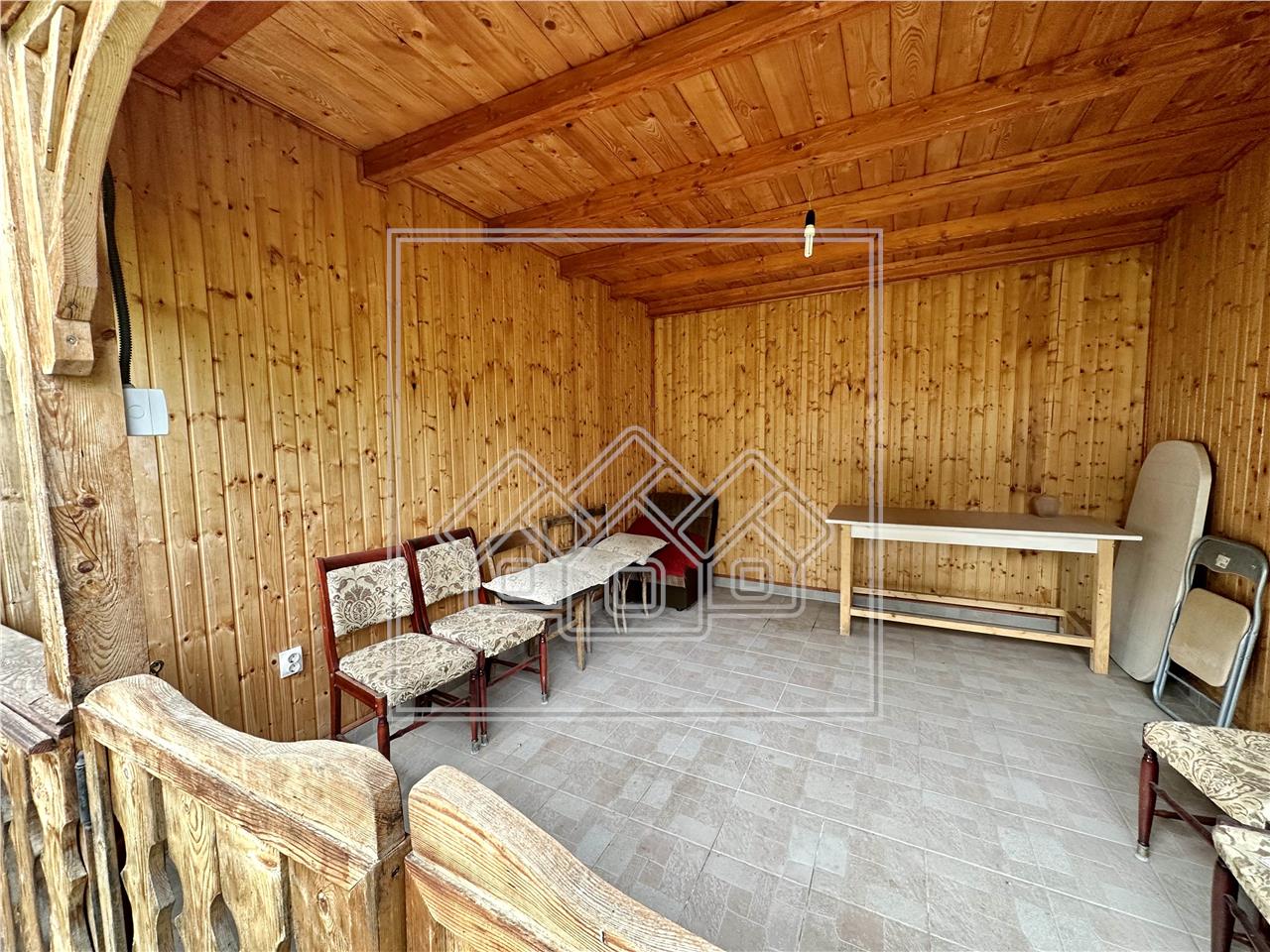 Casa de vanzare in Cartisoara - individuala - teren 2300 mp