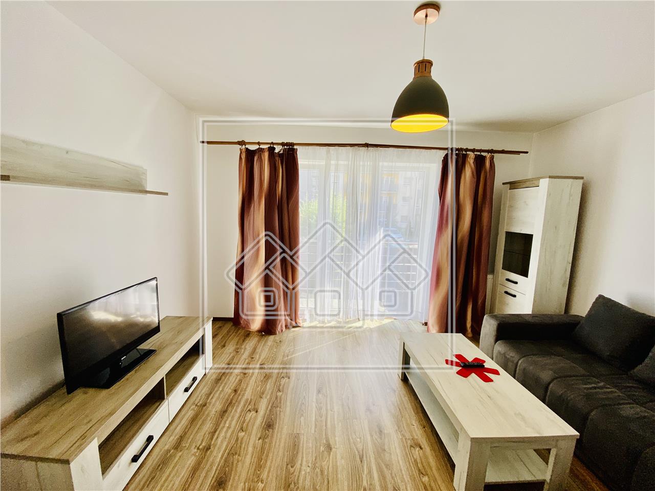 Apartament de vanzare  in Sibiu - 2 camere si 2 balcoane - decomandat