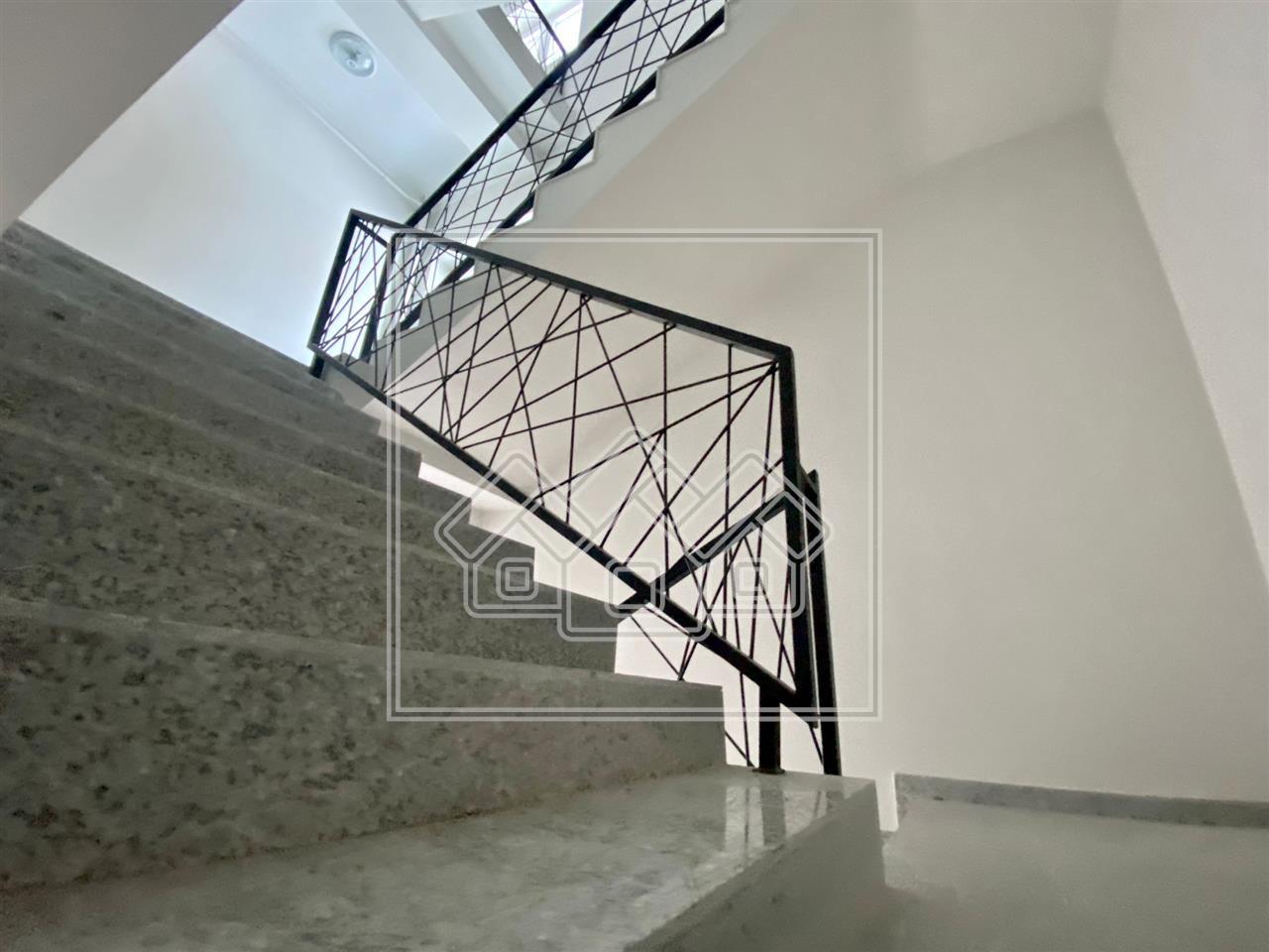 Penthouse on 2 levels - special concept, 128.54 useful sqm (R)