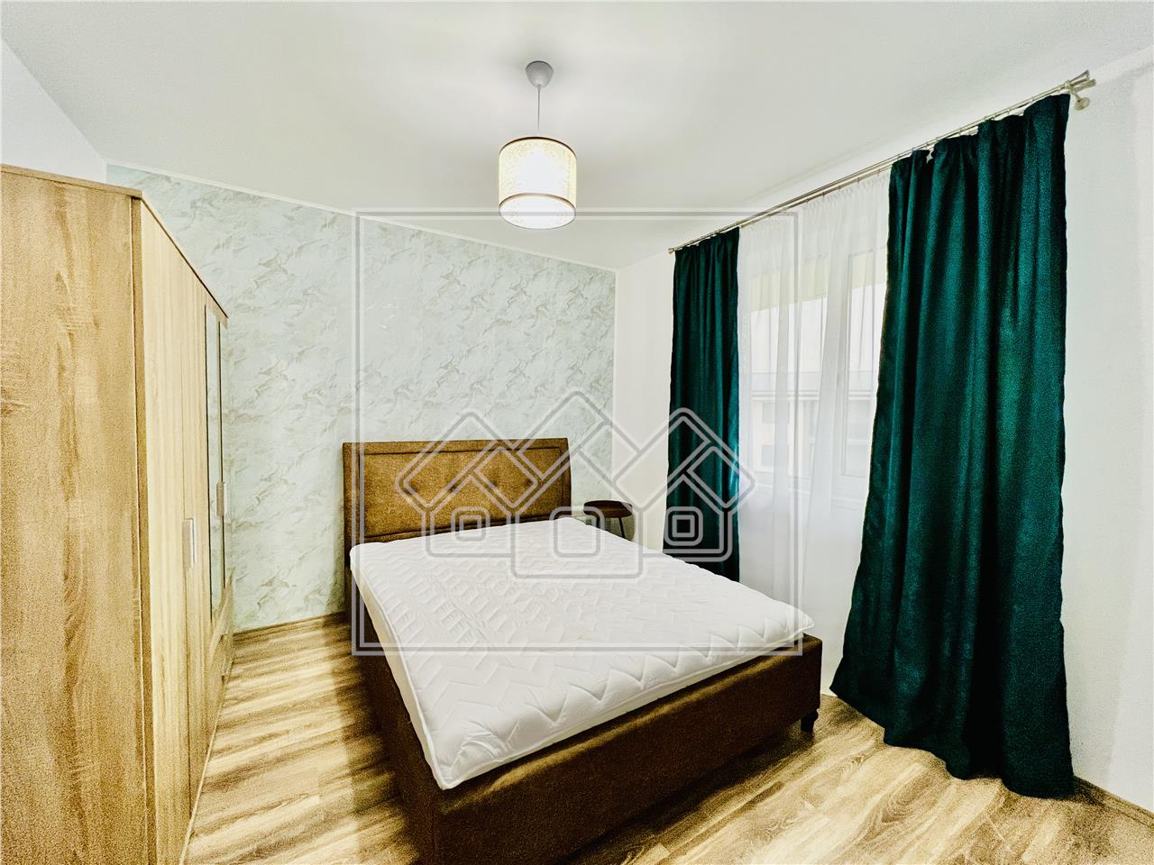 Apartament de inchiriat in Sibiu-NOU 3 camere, 2 balcoane, loc parcare
