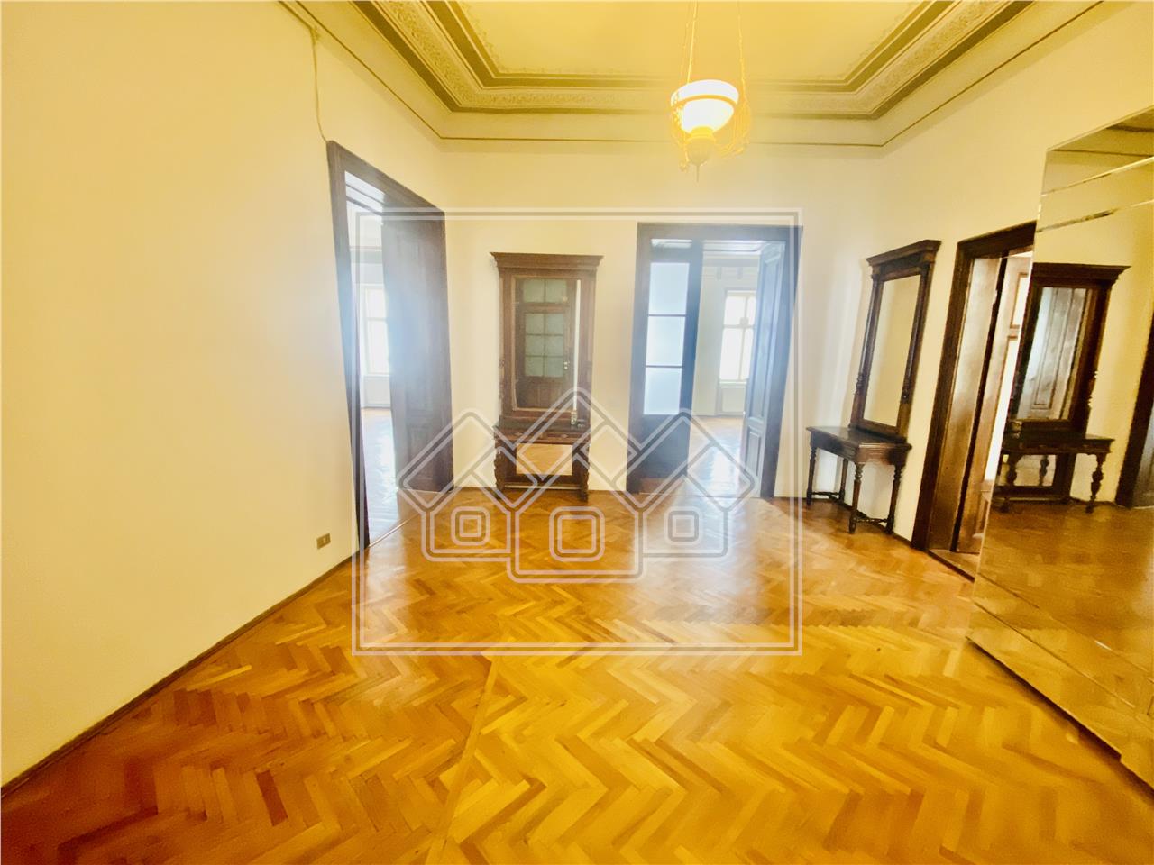 Apartment for sale in Sibiu - 3 rooms - ULTRACENTRAL - Great property