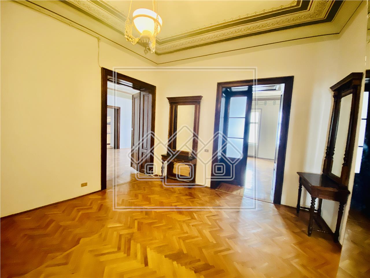 Apartament de vanzare in Sibiu - ULTRACENTRAL - proprietate deosebita