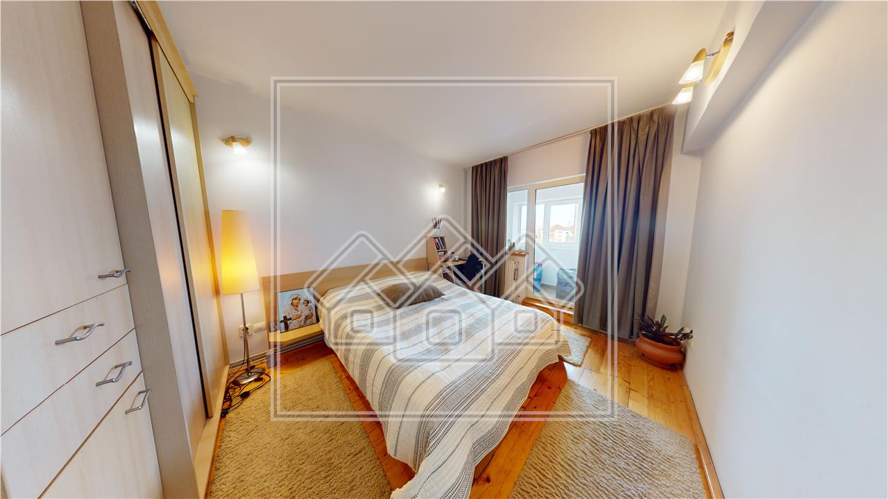 Apartament 3 camere de vanzare in Sibiu - 67 mpu - decomandat - Strand