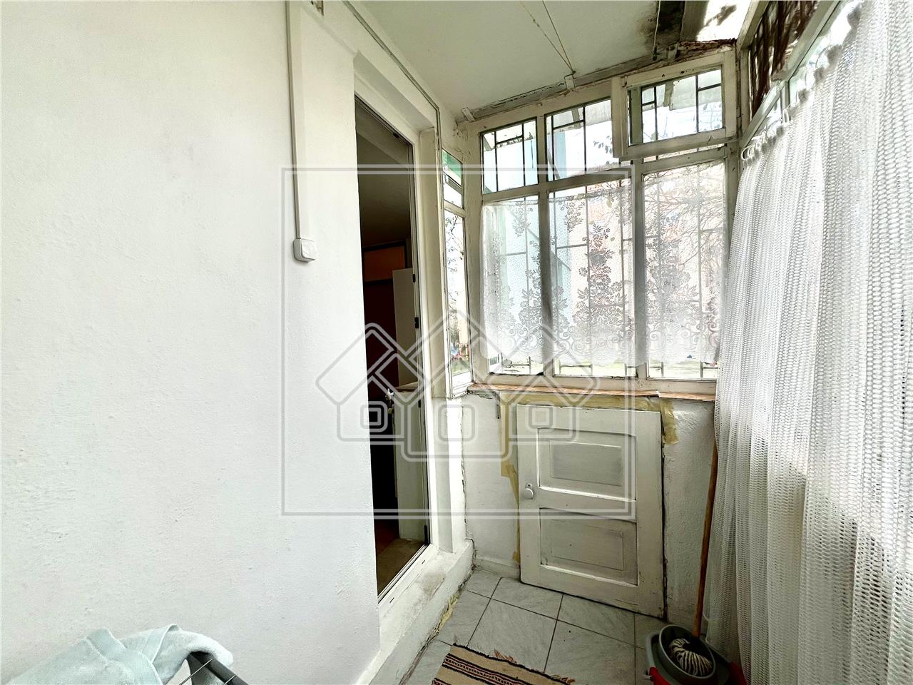 Apartament de vanzare in Sibiu- 2 camere, bucatarie separata  -Cedonia
