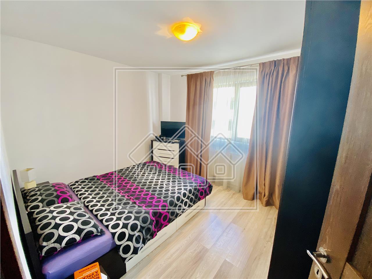 Apartament de inchiriat in Sibiu -2 camere cu balcon-Doamna Stanca
