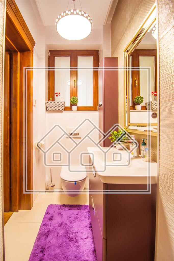 Wohnung zum Verkauf in Sibiu -7 Zimmer-Ideal fur Hotel Regime