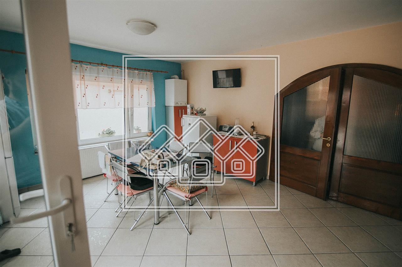 House for sale in Sibiu - 6 rooms - Garage