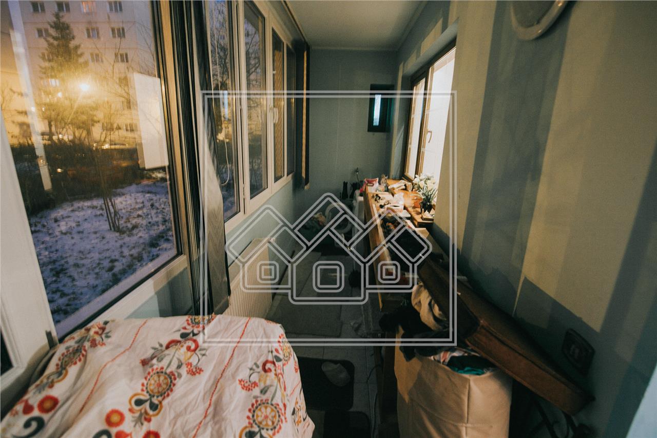 Apartament de vanzare in Sibiu - 4 camere cu balcon si pivnita-