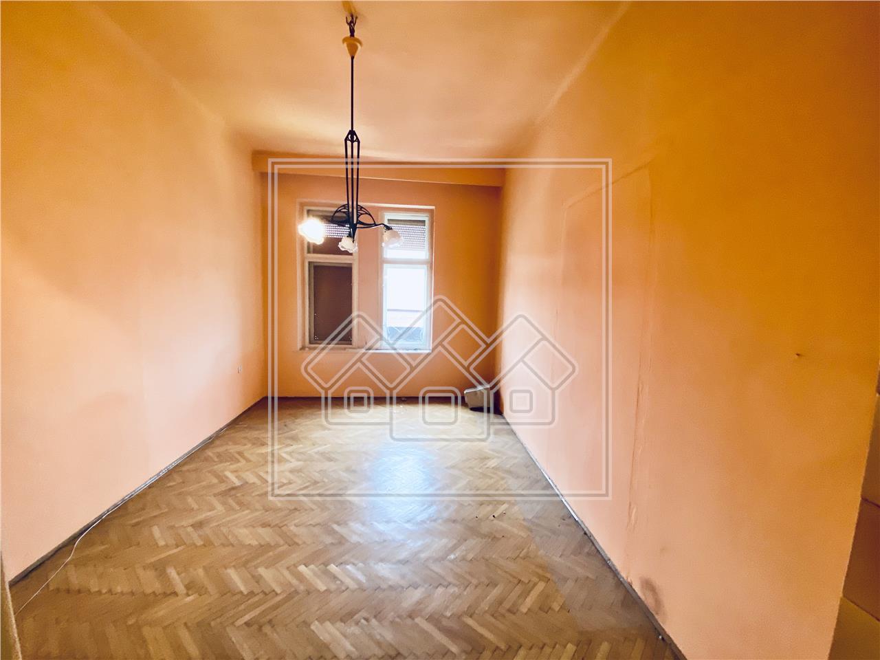 Apartament 5 camere de vanzare in Sibiu - zona ULTRACENTRALA