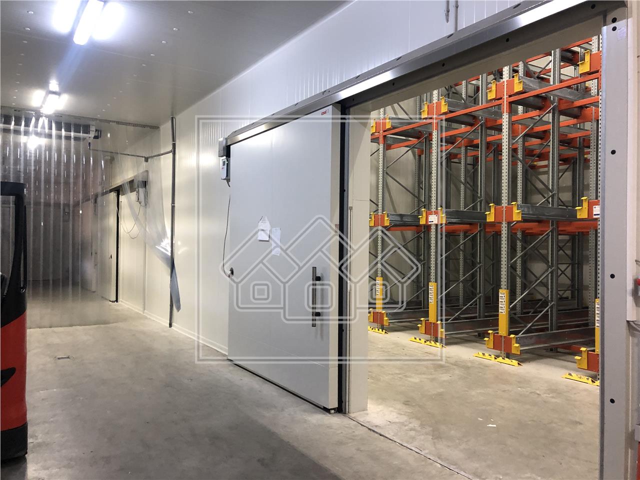 Industrial space for rent in Victoria - authorized cold storage