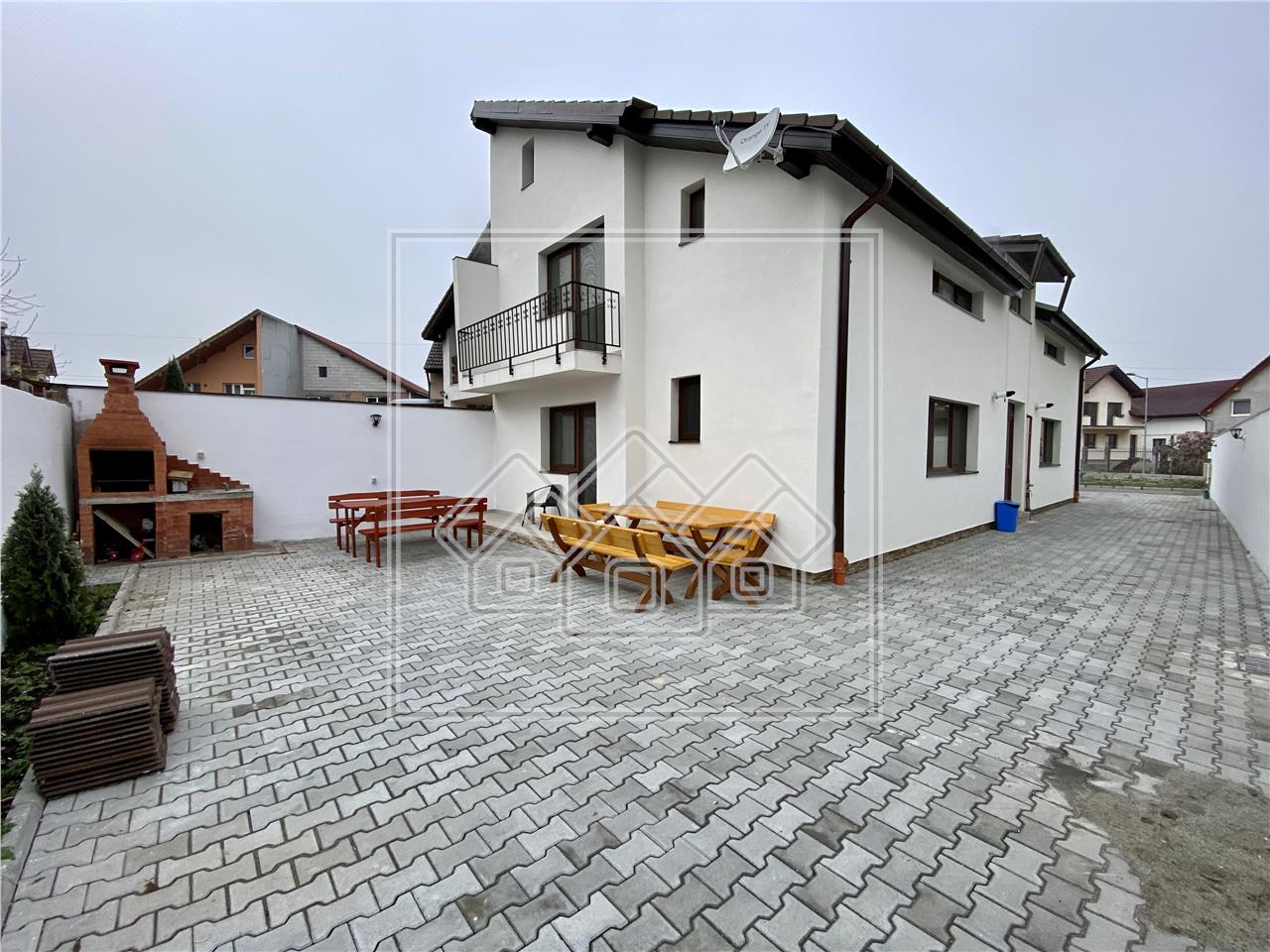 Casa de vanzare in Sibiu - 4 apartamente - prebabil regim hotelier