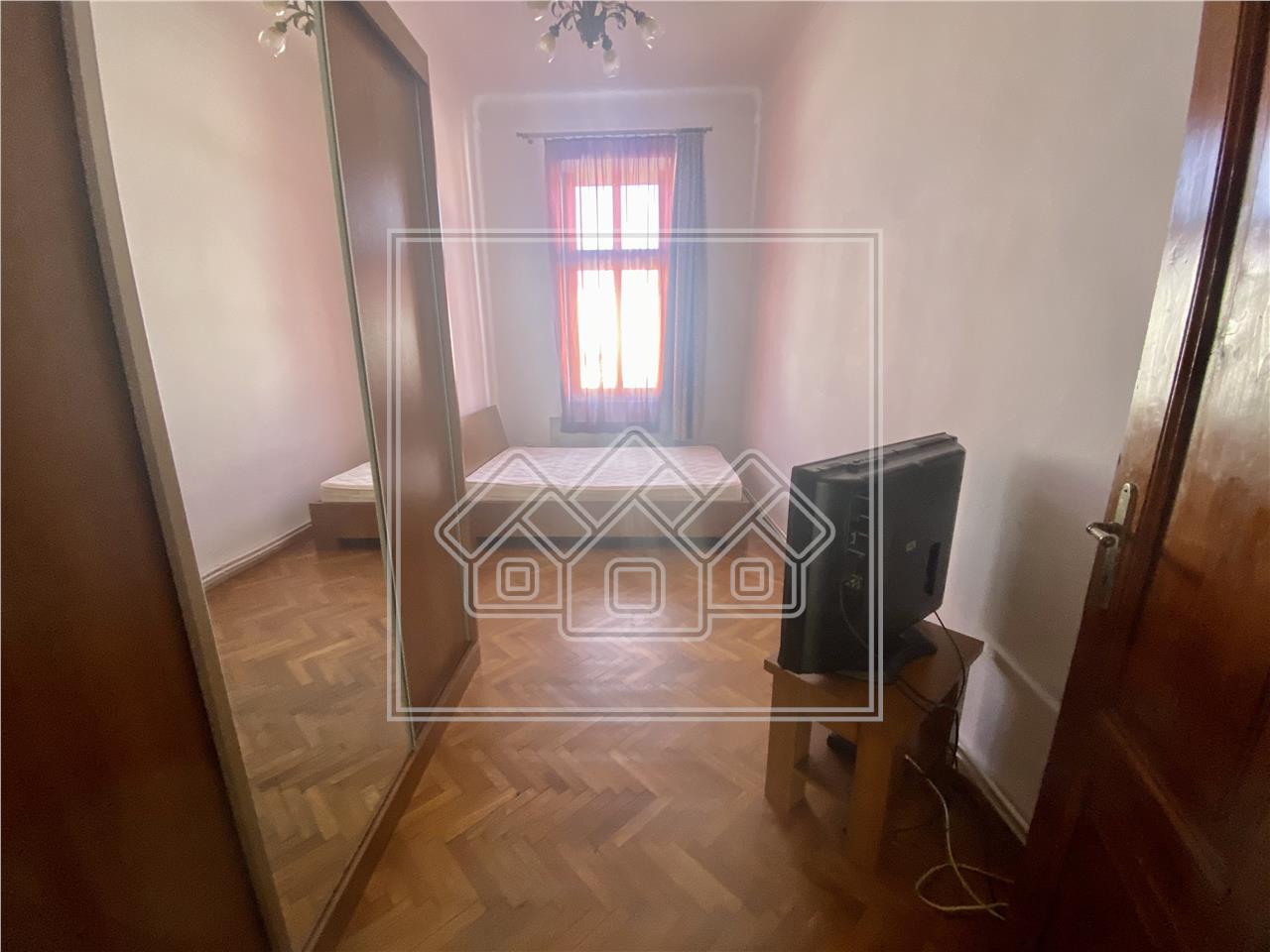 Apartament de vanzare in Sibiu - 3 camere, zona Blv. Victoriei