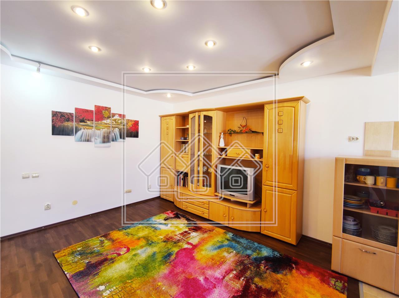 Apartament 3 camere de vanzare in Sibiu - curte privata 60mp - etaj 1