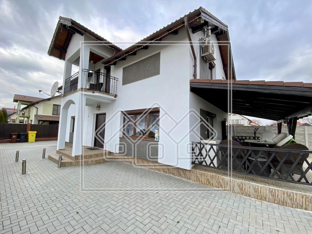 Casa de vanzare in Sibiu - 4 camere, teren 736 mp, Selimbar