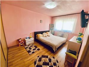 Apartament de vanzare in Sibiu -3 camere, balcon si pivnita-Terezian