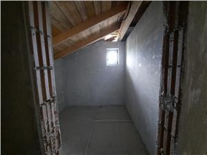 House for sale in Sibiu - detached - 5 rooms, cellar, garage