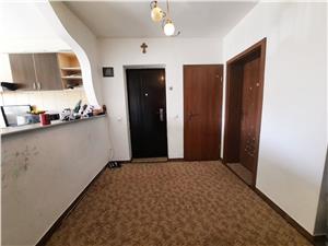 Apartament de vanzare in Sibiu - 3 camere - decomandat - Turnisor