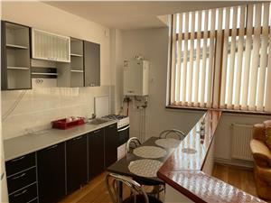 Apartament de inchiriat in Sibiu - 3 camere- 2 bai -zona ultracentrala