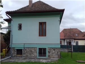 Casa de vanzare in Sibiu, 5 camere, 910mp teren
