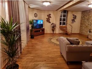 House for sale in Sibiu - Individual - 7 rooms, land and garage