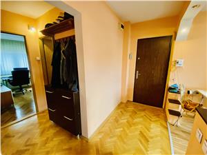 Apartament de vanzare in Sibiu -3 camere si 2 balcoane -Scoala de Inot