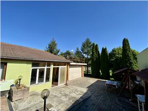 House for sale - in Alba Iulia - 325 sqm - 4 rooms - garage - garden