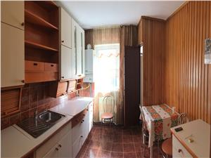 Apartamente de inchiriat in Sibiu, 4 camere, 2 bai, etaj intermediar