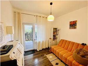 Apartament de vanzare in Sibiu - 3 camere si curte - Padurea Dumbrava