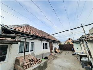 Casa de vanzare in Alba Iulia - 2 imobile - teren de 1260 mp - Sebes