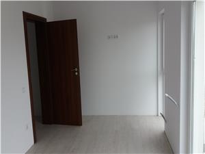 Apartament 3 camere de vanzare in Sibiu-curte de 150  mp-3 balcoane