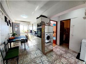 Apartament de vanzare in Alba Iulia - 2 camere, balcon si pivnita -