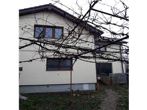 Casa 4 camere de vanzare in Sibiu - Singur in curte
