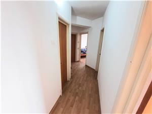 Apartament de inchiriat in Alba Iulia - 3 camere,2 bai-ultracentral -