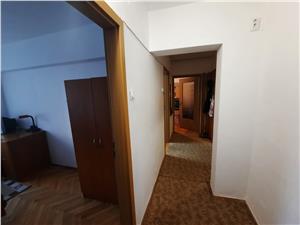 Apartament de inchiriat in Sibiu - 3 camere,2 bai, pivnita - Siretului