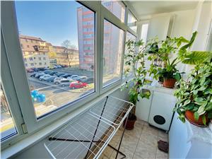Apartment for sale in Sibiu - 3 rooms and balcony - Hipodrom I Area