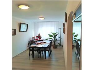 Apartament de vanzare in Sibiu, cu 4 camere - zona Piata Rahovei