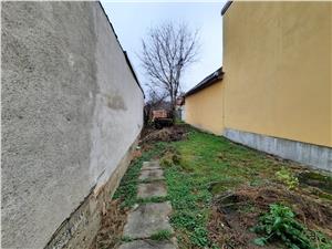 Apartament de vanzare in Sibiu - la casa - teren 226 mp - Lazaret