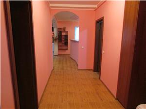 Apartament de inchiriat in Sibiu - 3 camere - et intermediar - Strand
