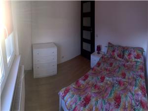 Apartament 3 camere de vanzare in Sibiu - Zona Strand - Decomandat