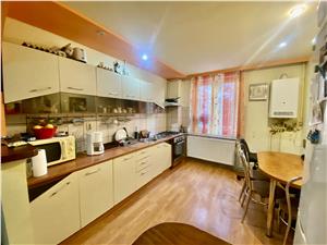 Apartament de vanzare in Sibiu - 3 camere, 74 mp utili - Nicolae Iorga