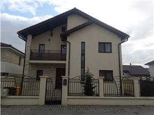 Casa individuala de vanzare in Sibiu - 5 camere - teren 338 mp
