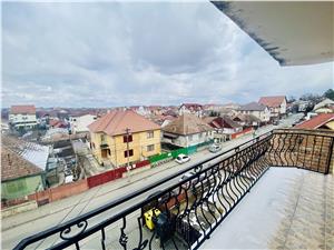Apartament de vanzare in Sibiu -3 camere, balcon - etaj 2/3- Strand II