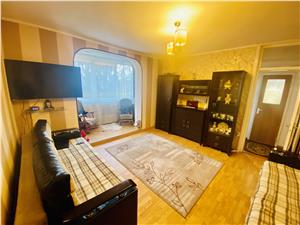 Apartament de vanzare in Sibiu - 3 camere si balcon - Zona Luptei