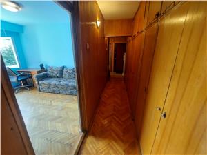 Apartament de vanzare in Sibiu - 3 camere - decomandat - zona Garii
