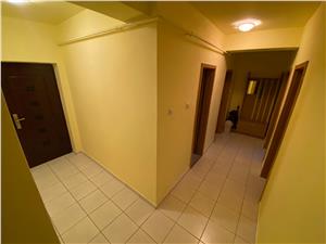 Wohnung zur Miete in Sibiu - 3 Zimmer - Etage 1 - Tiefgarage