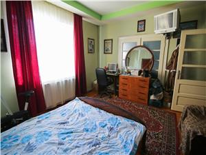 Casa de vanzare in Sibiu - compusa din 2 apartamente - Zona Premium