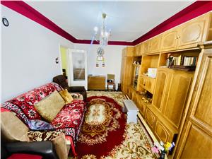 Apartament de vanzare in Sibiu - 3 camere si 2 balcoane - V. Aurie